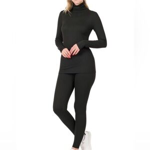 Zenana Outfitters Black Turtleneck Top